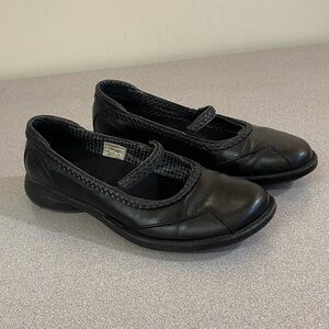 Merrell Tetra Sprite Black Leather Mary Jane shoes.
